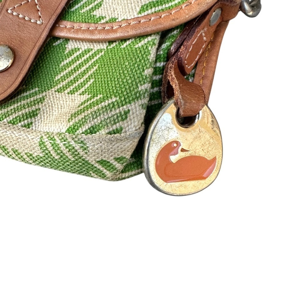 Dooney & Bourke Green and Tan Checkered Wristlet vintage - Picture 6 of 6
